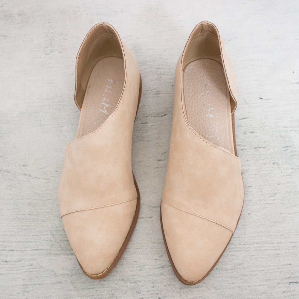 Mi.iM Freya Side Cutout Flats Shoes Beige Booties. - Picture 6 of 7
